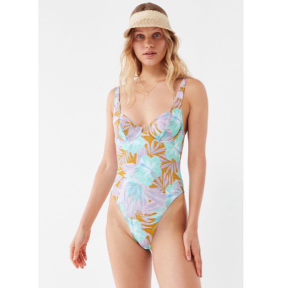 OU Mermaid Tulip Underwire One Piece Swimsuit - Picture 2 of 6
